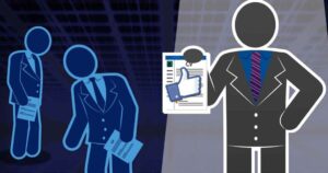 ¿Puedo revisar las redes sociales de mis empleados?